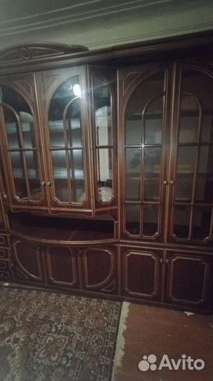 Шкаф сервант