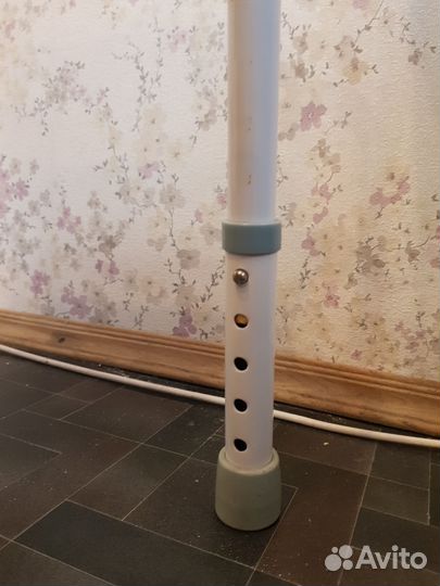 Санитарный стул туалет