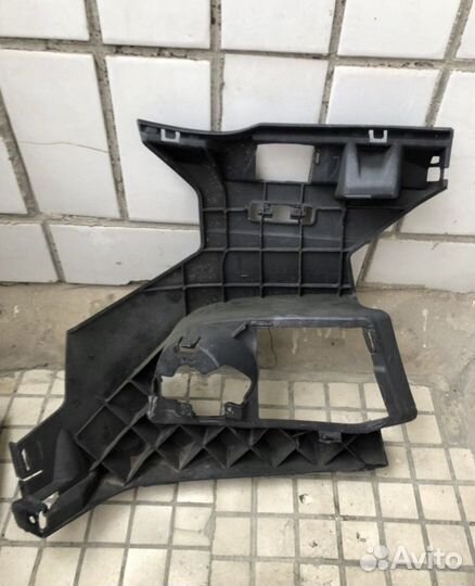 Кранштейн бампера левый бмв Ф10 М пакет