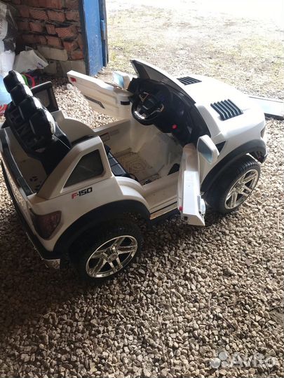 Электромобиль