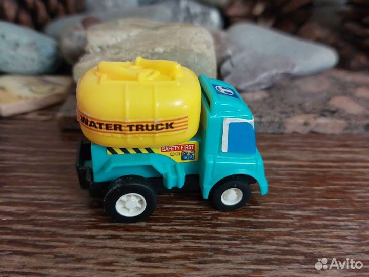 Игрушка грузовик для детей 