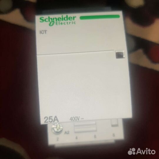 Контактор Шнайдер