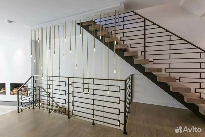 Лестница с перилами