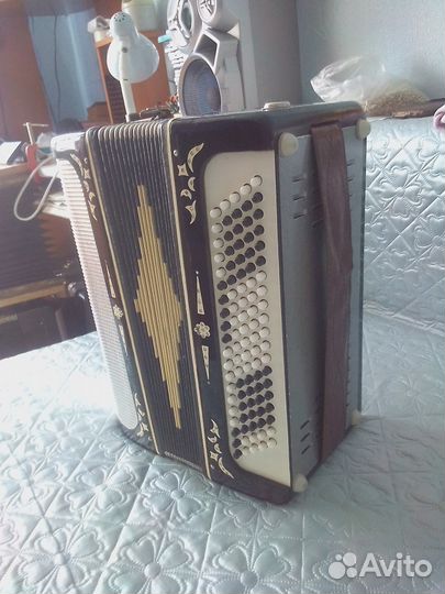 Продам 4 баяна