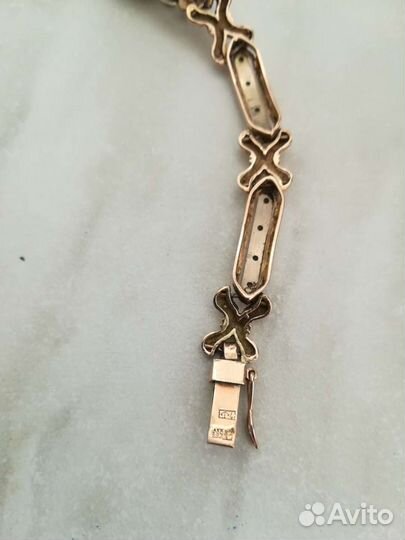 Часы золотые женские с бриллиантами Чайка