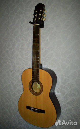 Гитара классическая, новая