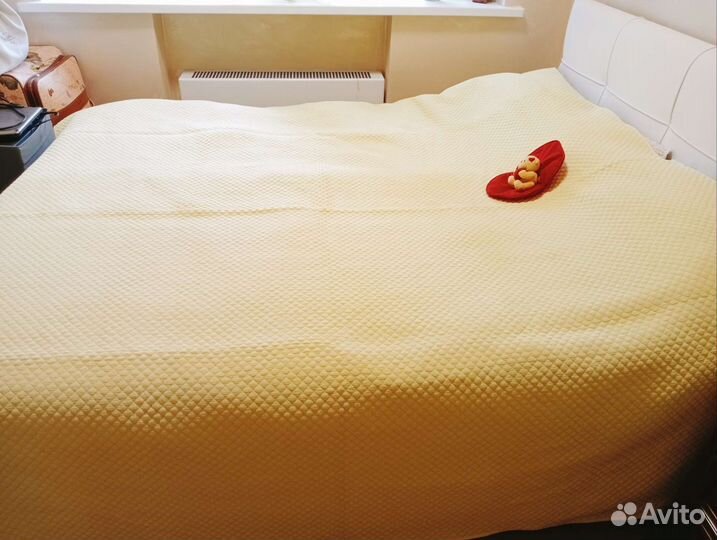 Покрывало на 2 х спальную кровать бу