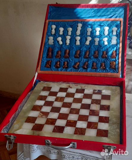 Шахматы из оникса ручная работа