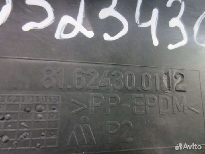 Накладка стойки лобового стекла правая MAN 8162430