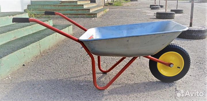 Тачка садовая Корона 80 кг 65 л 1 колесо