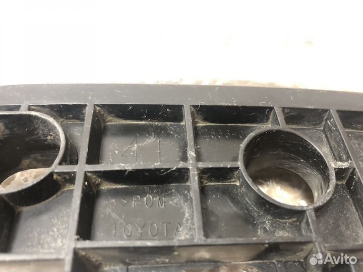 Направляющая переднего бампера левая toyota verso