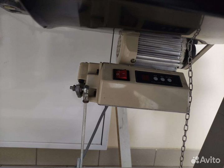 Швейная машинка оверлок