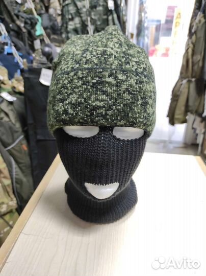 Шапка вязаная на флисе зелёная цифра