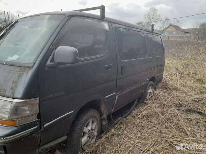 Запчасти на toyota hiace