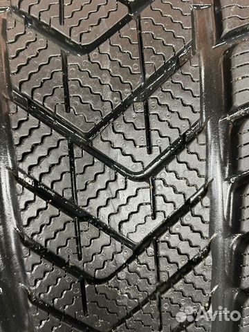 Pirelli Scorpion Winter RFT 275/40 R21 107V