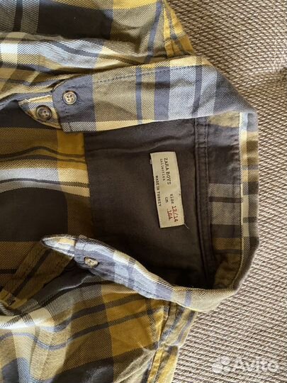 Джинсы и рубашка