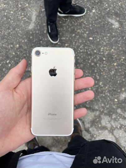 Телефон iPhone 7 128gb