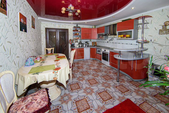 4-к. квартира, 123 м², 8/10 эт.