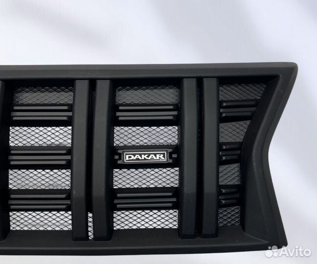Решетка радиатора Dakar для Renault Daster матовая