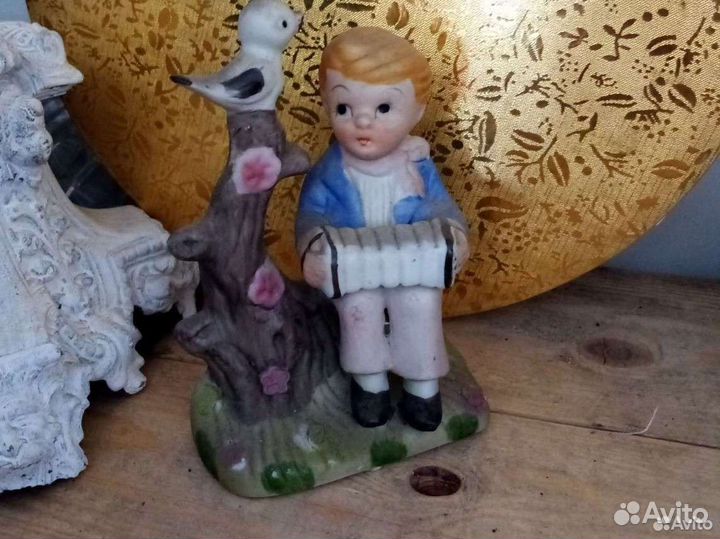 Фарфоровые статуэтки дети