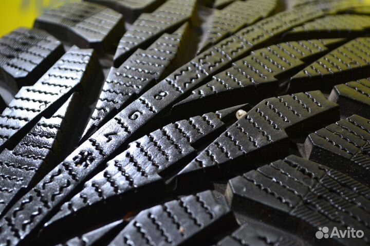 Nokian Tyres Hakkapeliitta R2 SUV 225/55 R18