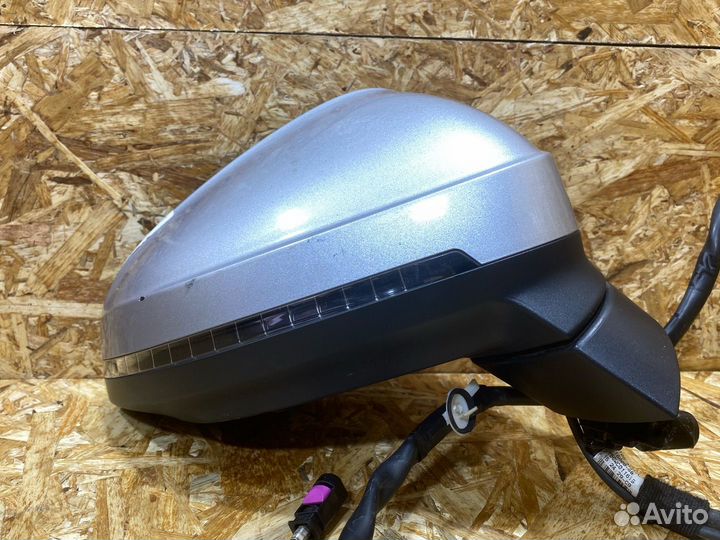 Зеркало наружное правое Audi A4 B9 2016 8W2857410B