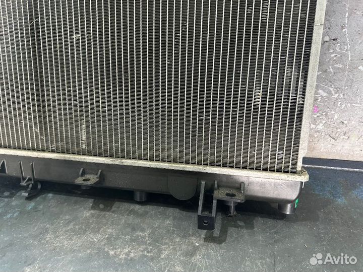 Радиатор охлаждения Subaru Outback BR/B14