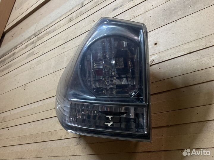 Фонарь левый Lexus RX300 mcu35