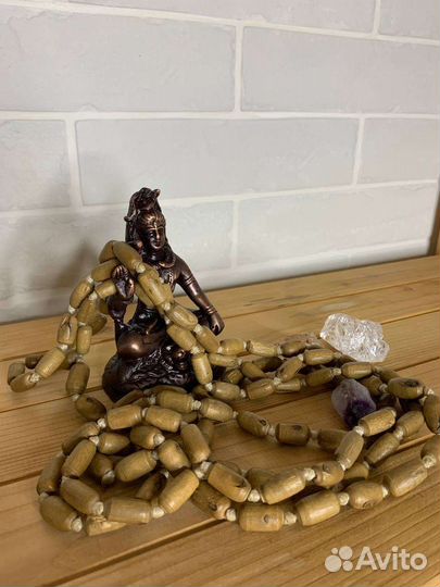 Малы из туласи Индия