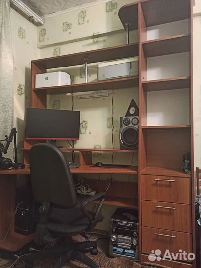 Стол компьютерный со стеллажом