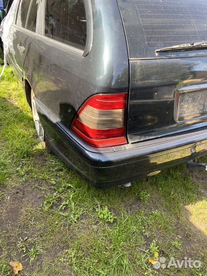 Задние фонари Мерседес-Бенц С180Т classlc,1998 год