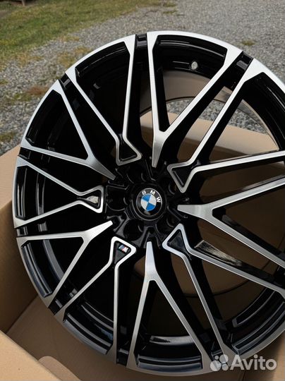 Диски R22 5x112 BMW G05 G06 818 стиль
