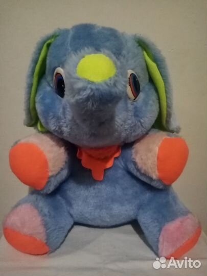 Продаётся детская игрушка слонёнок