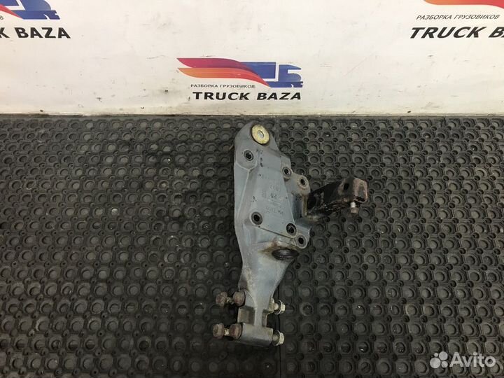 Кронштейн рессоры передней левый Daf XF105