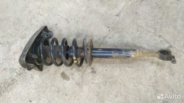 Стойка передняя в сборе Volkswagen Passat B5+ 1.9