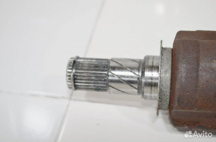 Приводной вал передний левый Nissan Pathfinder R52