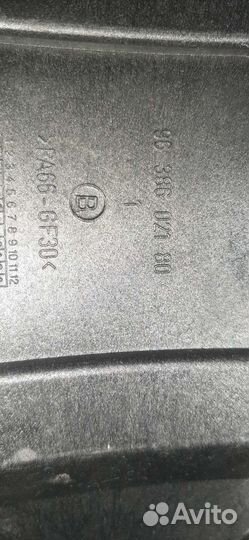 Накладка двс декоративная Peugeot/Citroën 1.6 TU5