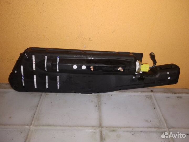 Аирбаг боковой левый Opel Astra P10 A17DTJ 2011