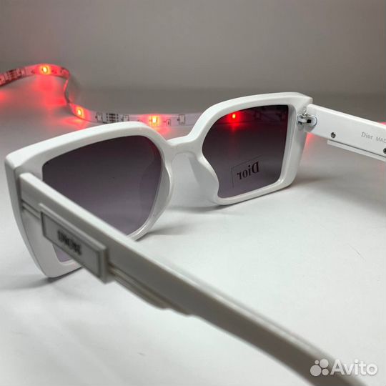 Солнцезащитные очки