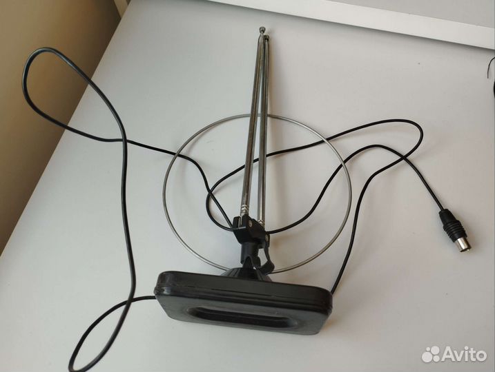 Антенна для тв комнатная