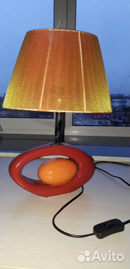 Лампа настольная