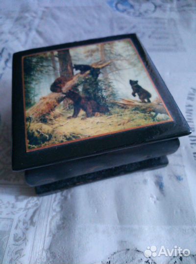 Шкатулка (лаковая)