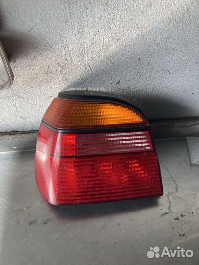Задний левый фонарь Фольксваген гольф 3