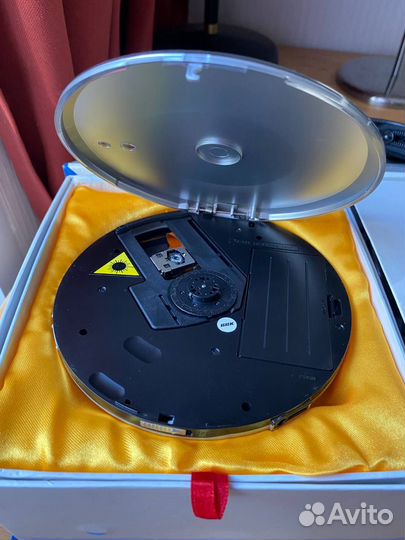 Портативный плеер BBK PV410S