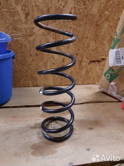 Задняя пружина Nissan teana j33