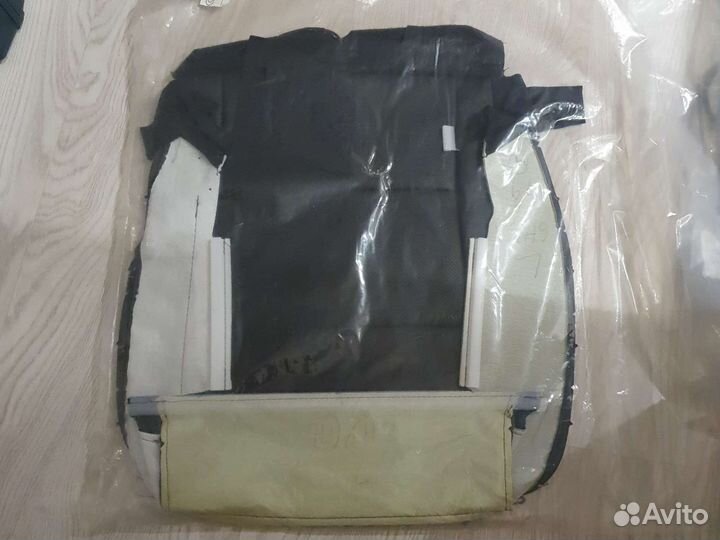 Обивка подушки сиденья71071-33J91-21