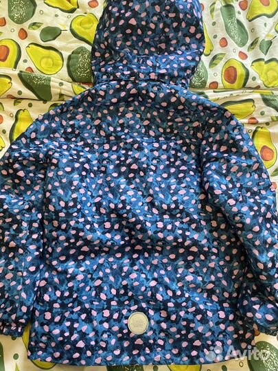 Продам куртку для девочки