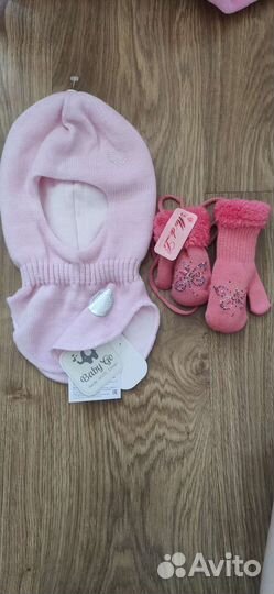 Шапка шлем новая 46-48 и варежки в подарок новые
