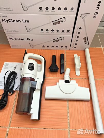 Вертикальный ручной пылесос Rombica.Новый