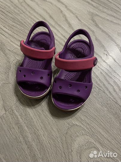 Босоножки для девочки crocs c5